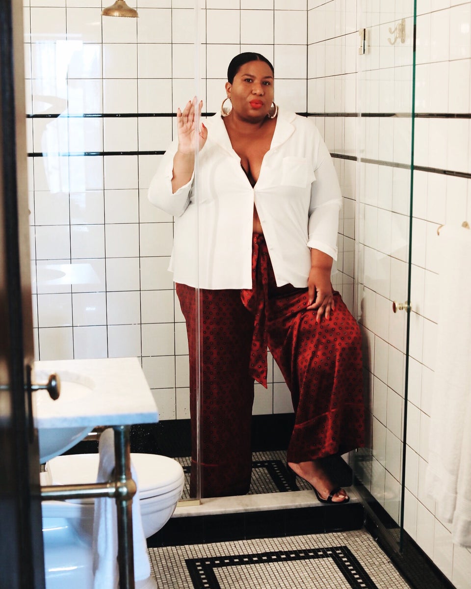 This Curvy Influencer Is The Epitome Of Style, Beauty And Life Goals